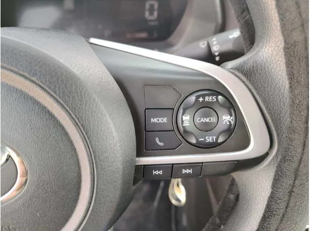 Car image 36