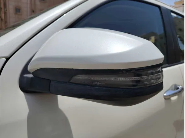 Car image 26