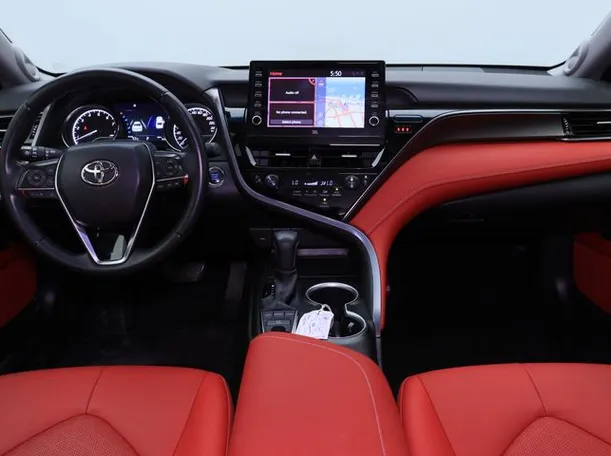 Car image 14