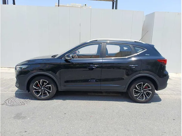 Car image 8