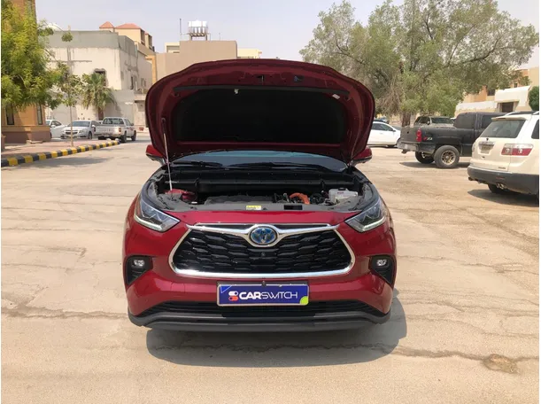 Car image 25