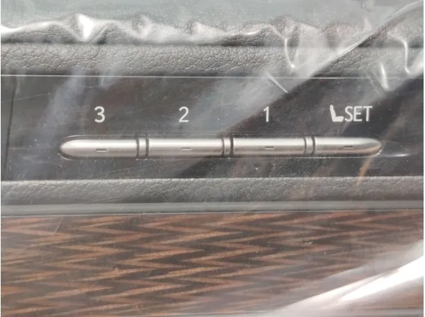 Car image 39