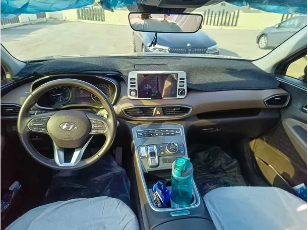 Car image 21