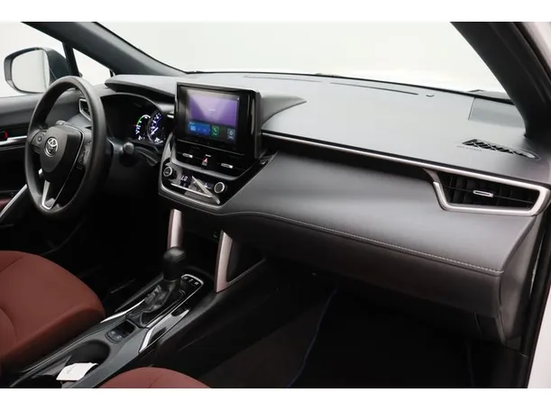 Car image 10