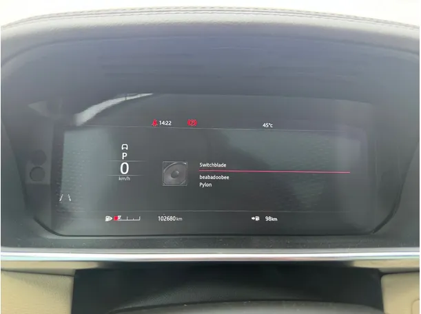 Car image 24