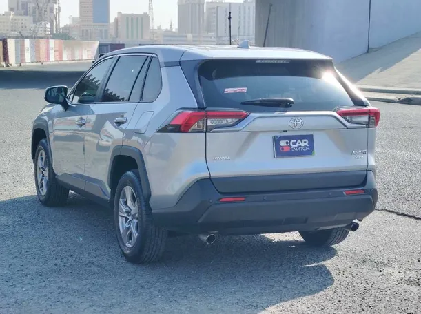 Car image 7