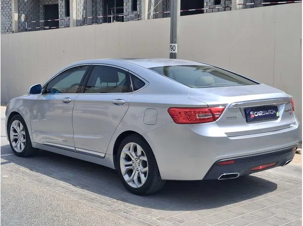 Car image 7
