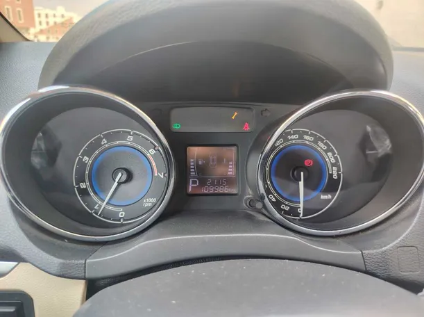 Car image 26