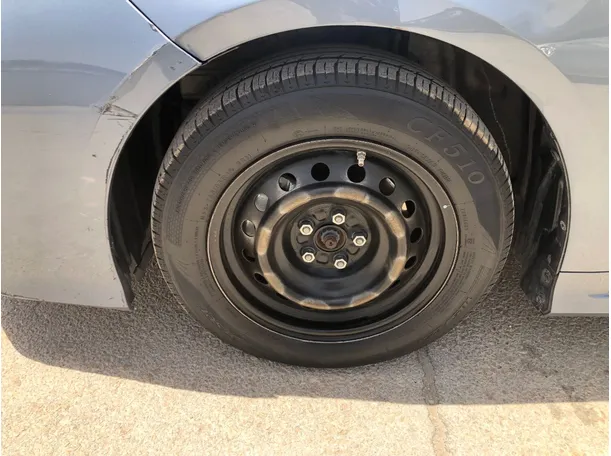 Car image 10