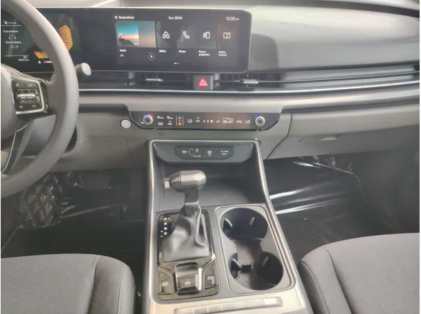 Car image 23