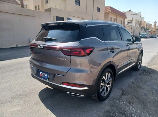 Car image 5