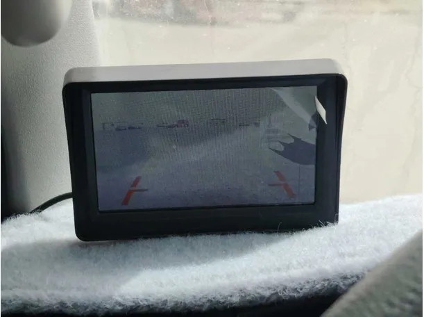 Car image 25