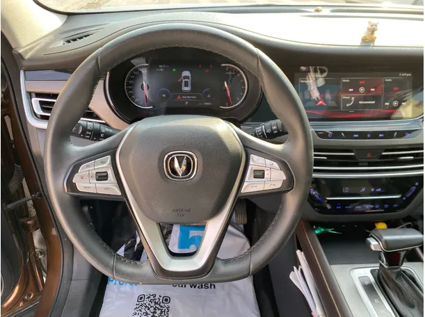 Car image 17