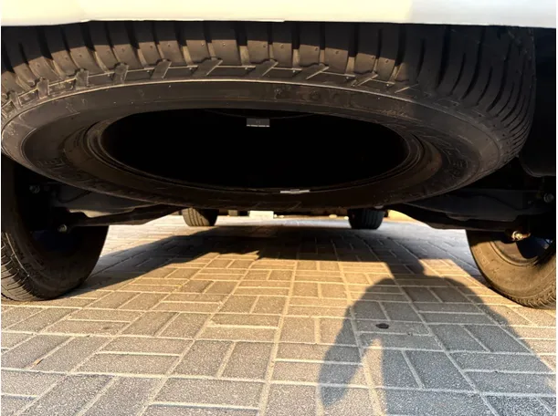 Car image 28