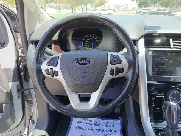 Car image 14
