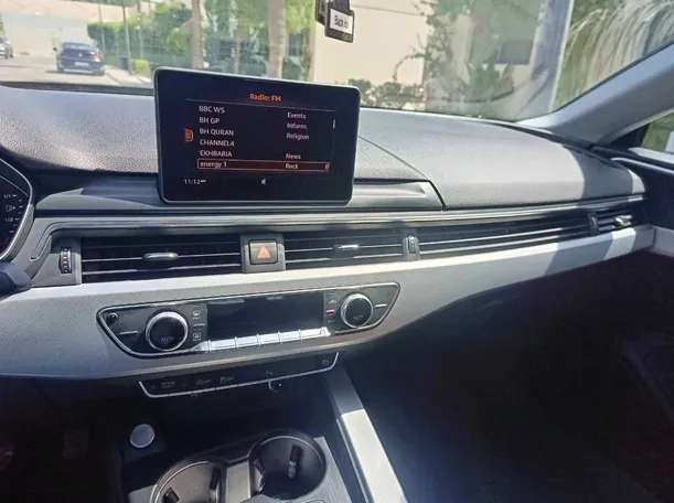 Car image 23