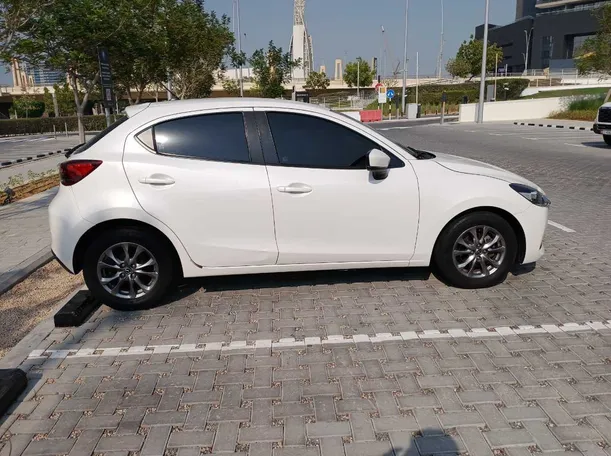 Car image 8