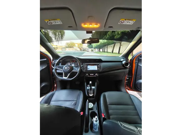 Car image 11