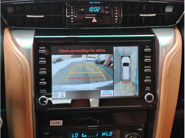 Car image 21