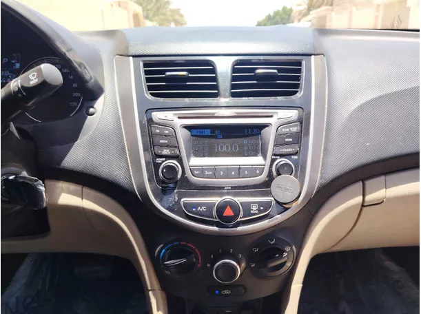 Car image 20