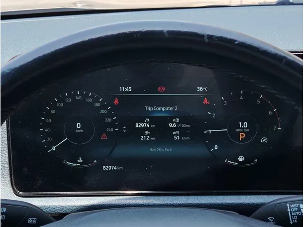 Car image 26