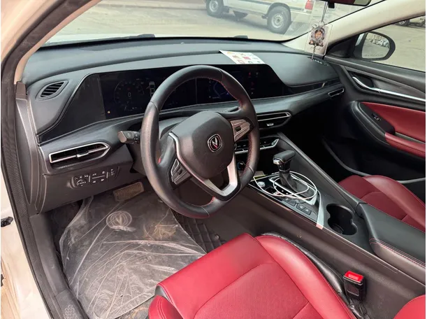Car image 13