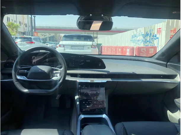 Car image 14