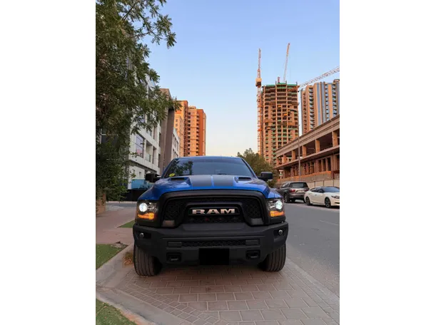 2023 رام 1500 في الإمارات