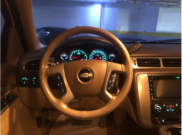 Car image 17