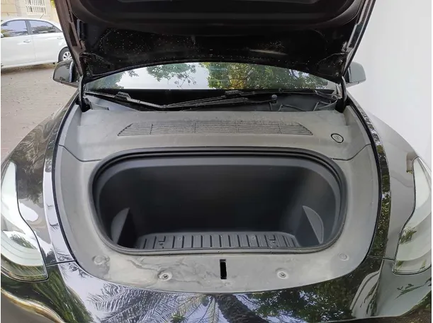 Car image 23