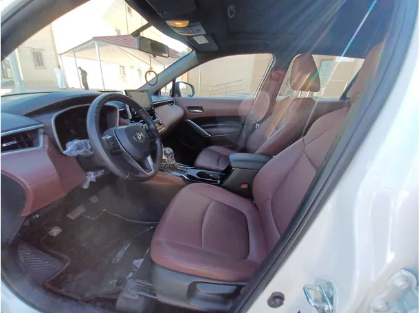 Car image 10