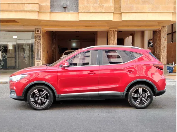 Car image 8