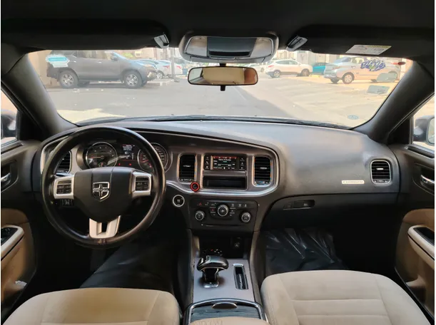 Car image 17