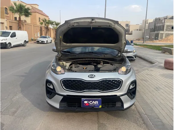 Car image 24