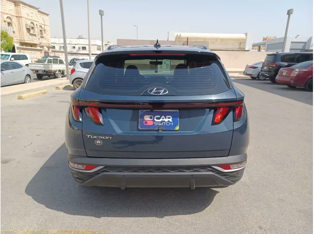 Car image 6
