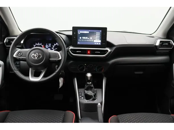 Car image 14