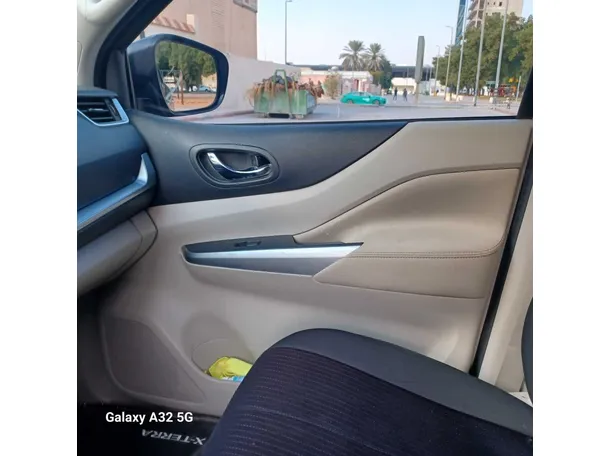 Car image 28