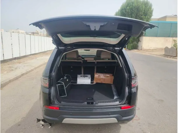 Car image 26