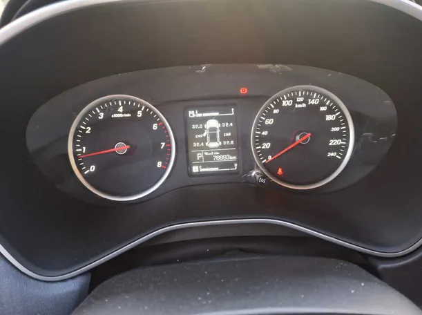 Car image 17