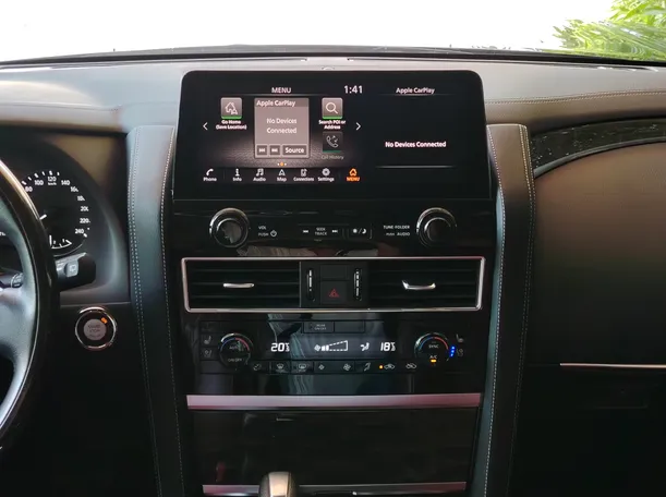 Car image 24
