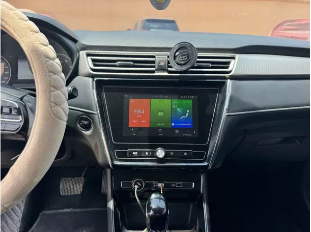 Car image 16