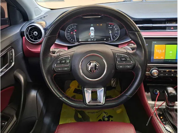 Car image 16