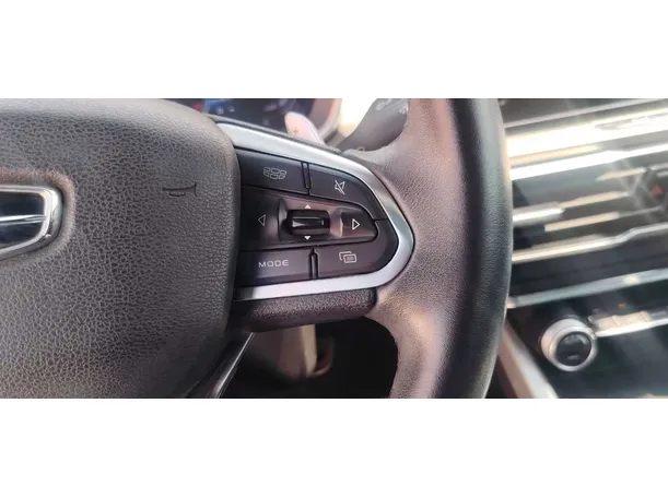 Car image 23
