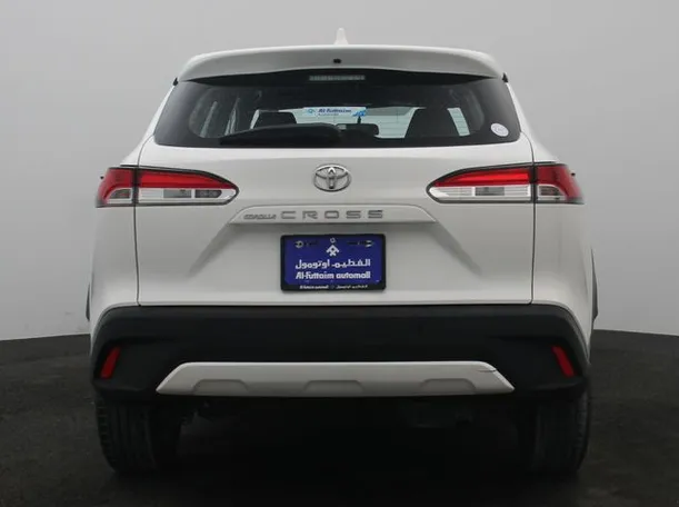 Car image 12