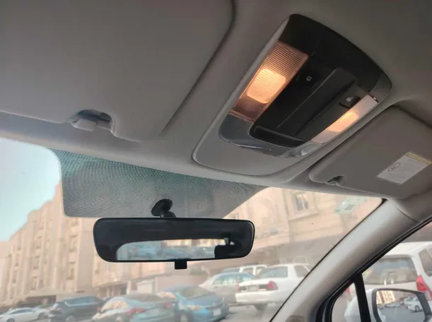 Car image 38