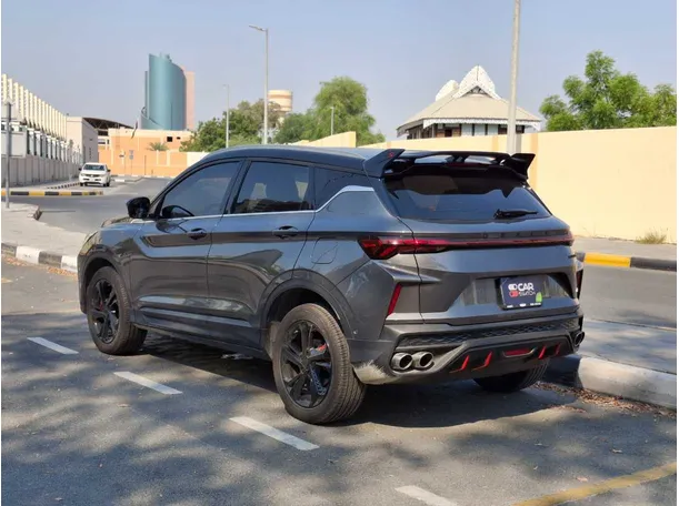 Car image 5