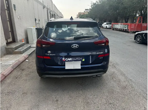 Car image 6