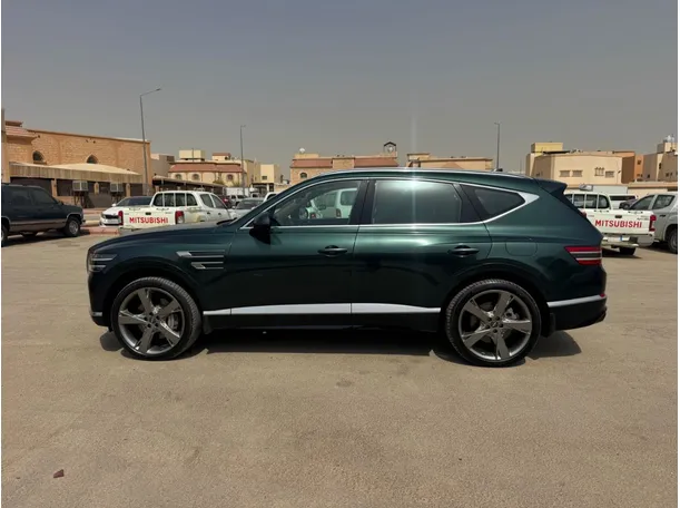 Car image 8