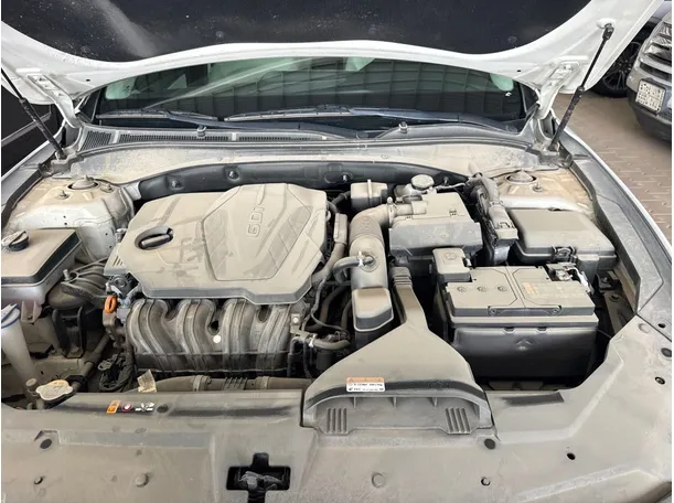 Car image 22