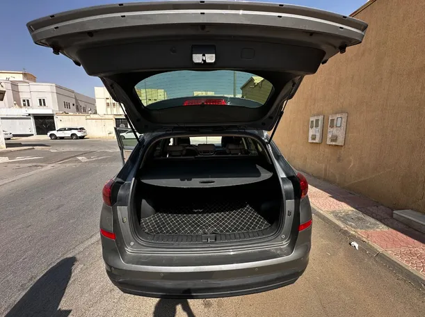Car image 22